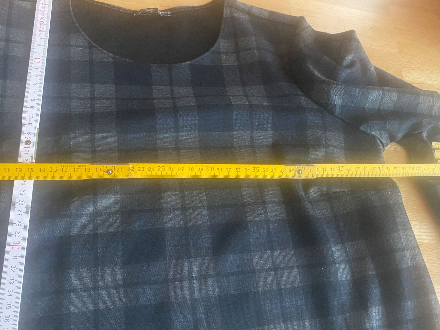 Zara Kleider: ZARA Kariertes Kleid Grösse Xl – Gebraucht aus St Gallen von Berta343 7