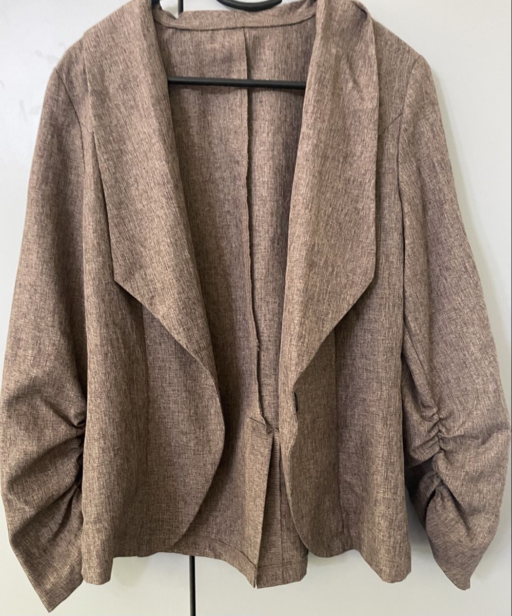 Giacche: Brauner Blazer mit gerafften Ärmeln -Neu! – Nuovo e nell'imballaggio originale da Au ZH venduto da Jaggy4