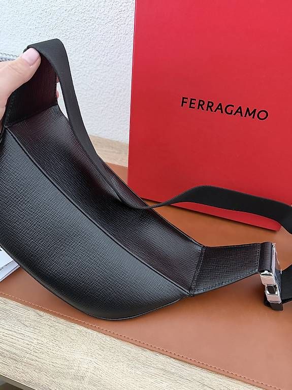 Salvatore Ferragamo Borse: Neu belt bag Ferragamo – Nuovo e nell'imballaggio originale da Andermatt venduto da poprostukropka 1