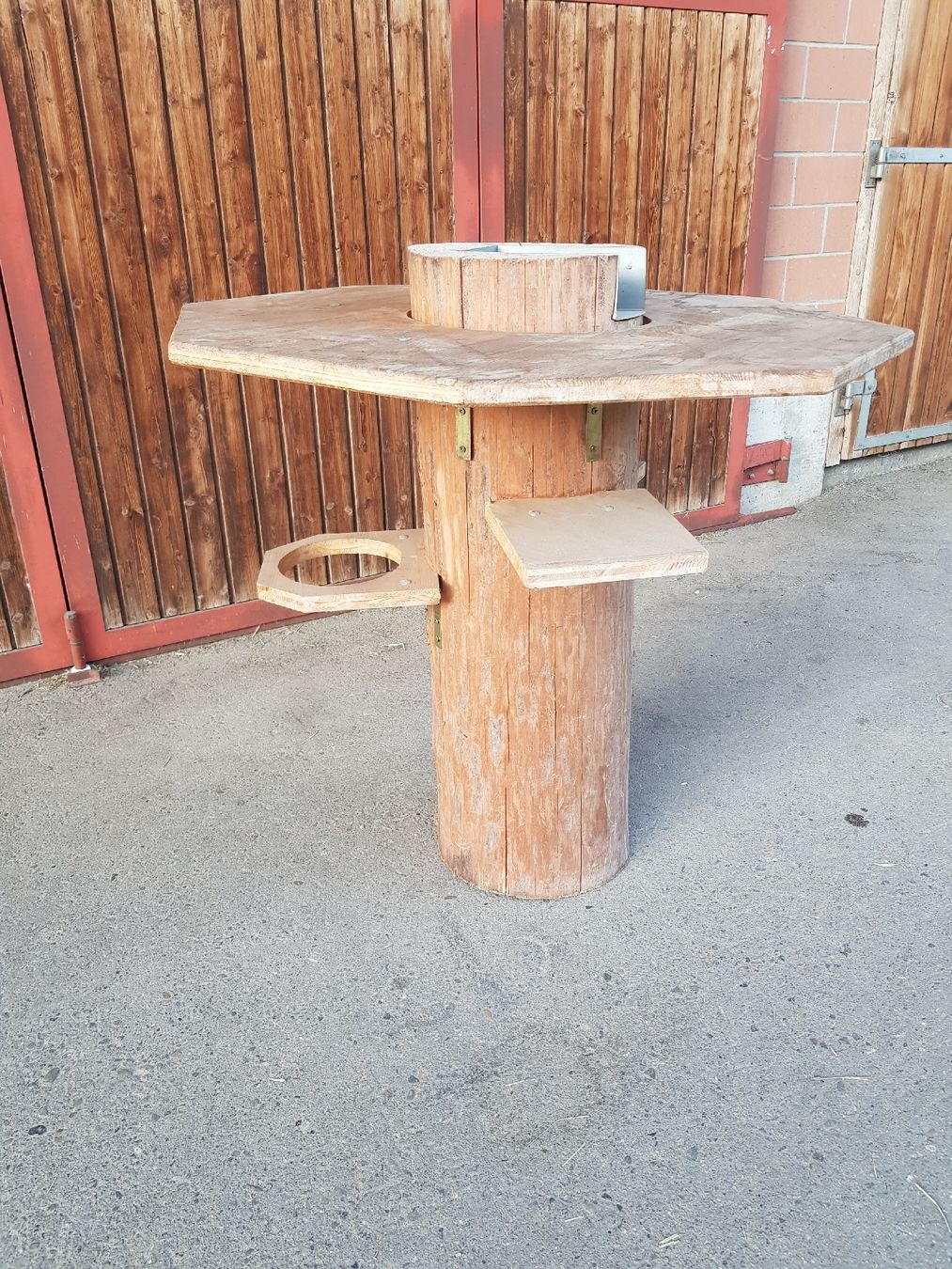 Tavoli: Fonduebar, Stehtisch – Usato da Hasle LU venduto da bn54df55 1