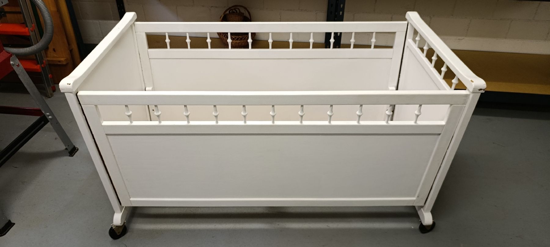 Lits: Altes Kinderbett – D'occasion à Menziken par SianaSiana