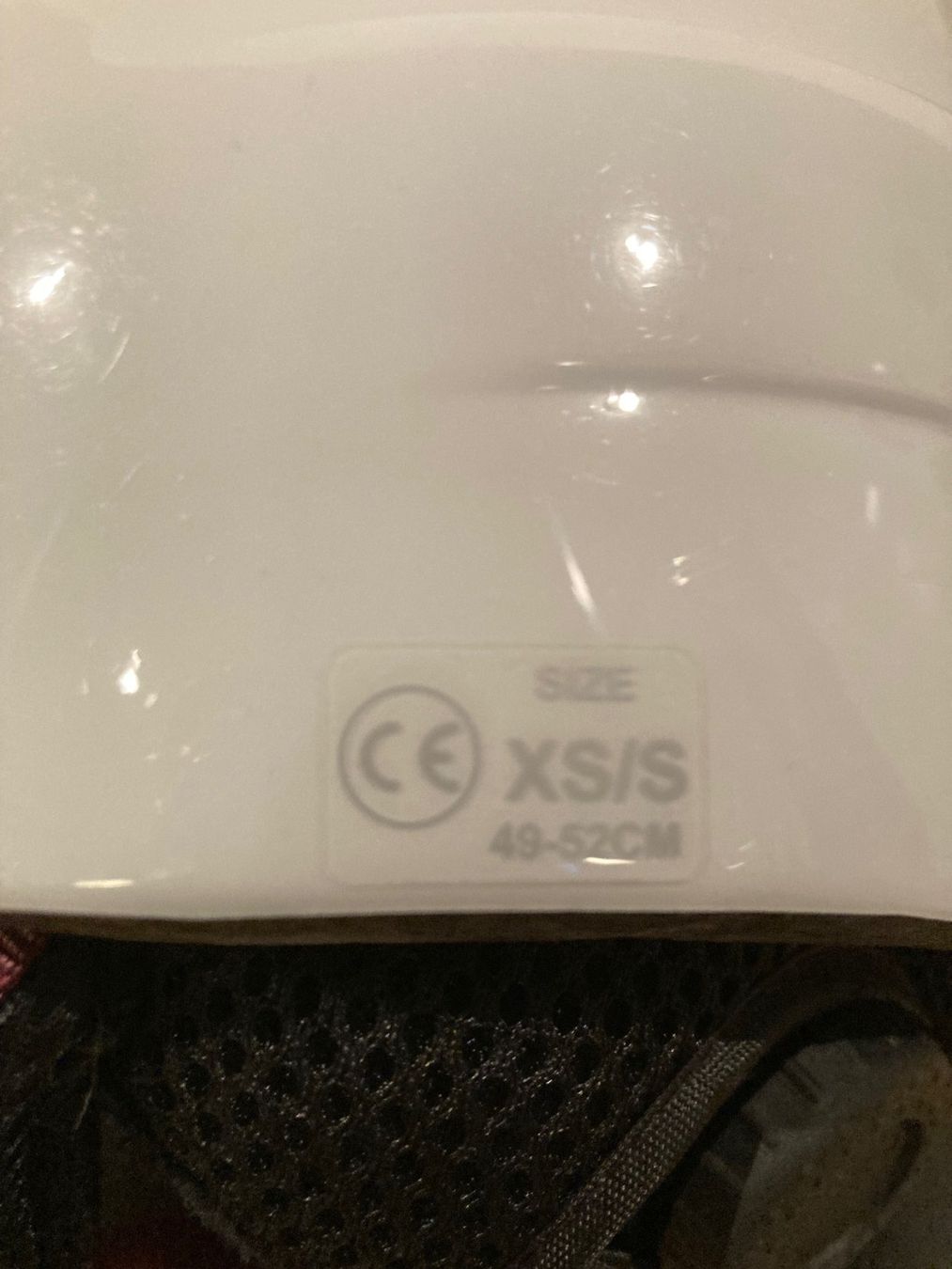 Caschi: KTec Kinder-Skihelm weiss – Usato da Luzern venduto da benew 4