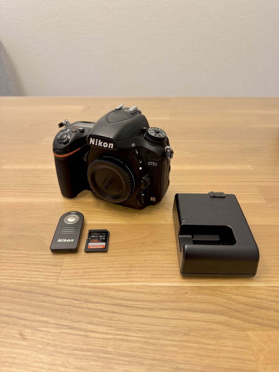 Nikon Appareil photo: Nikon D750 + SD + télécommande – D'occasion à Sugiez par AlexG_22