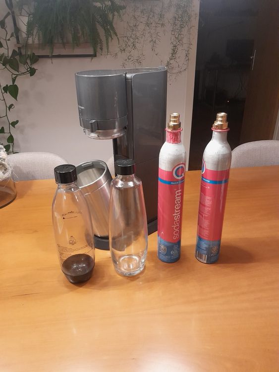 Sodastream Duo mit zwei leeren CO2Zylinder Kaufen auf Ricardo