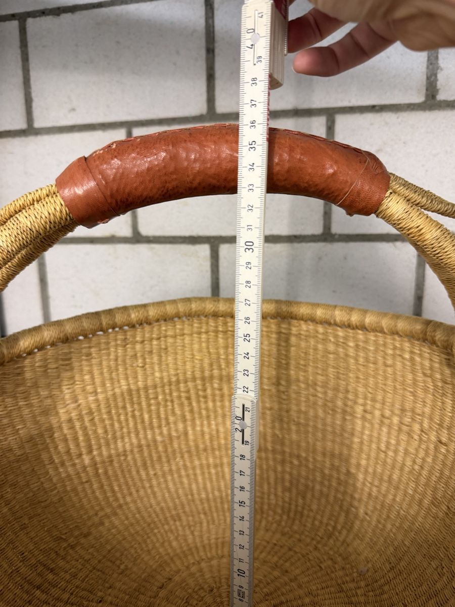 Autres articles pour la maison: Robuster Flechtkorb rund - Top Zustand – D'occasion à Egg b. Zürich par uniq2021 2