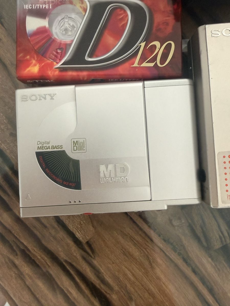 Sony Tragbarer Mediaplayer: Sony Walkman DD2 / Sony Walkman MD Set – Defekt aus Rothrist von jr_returns 2