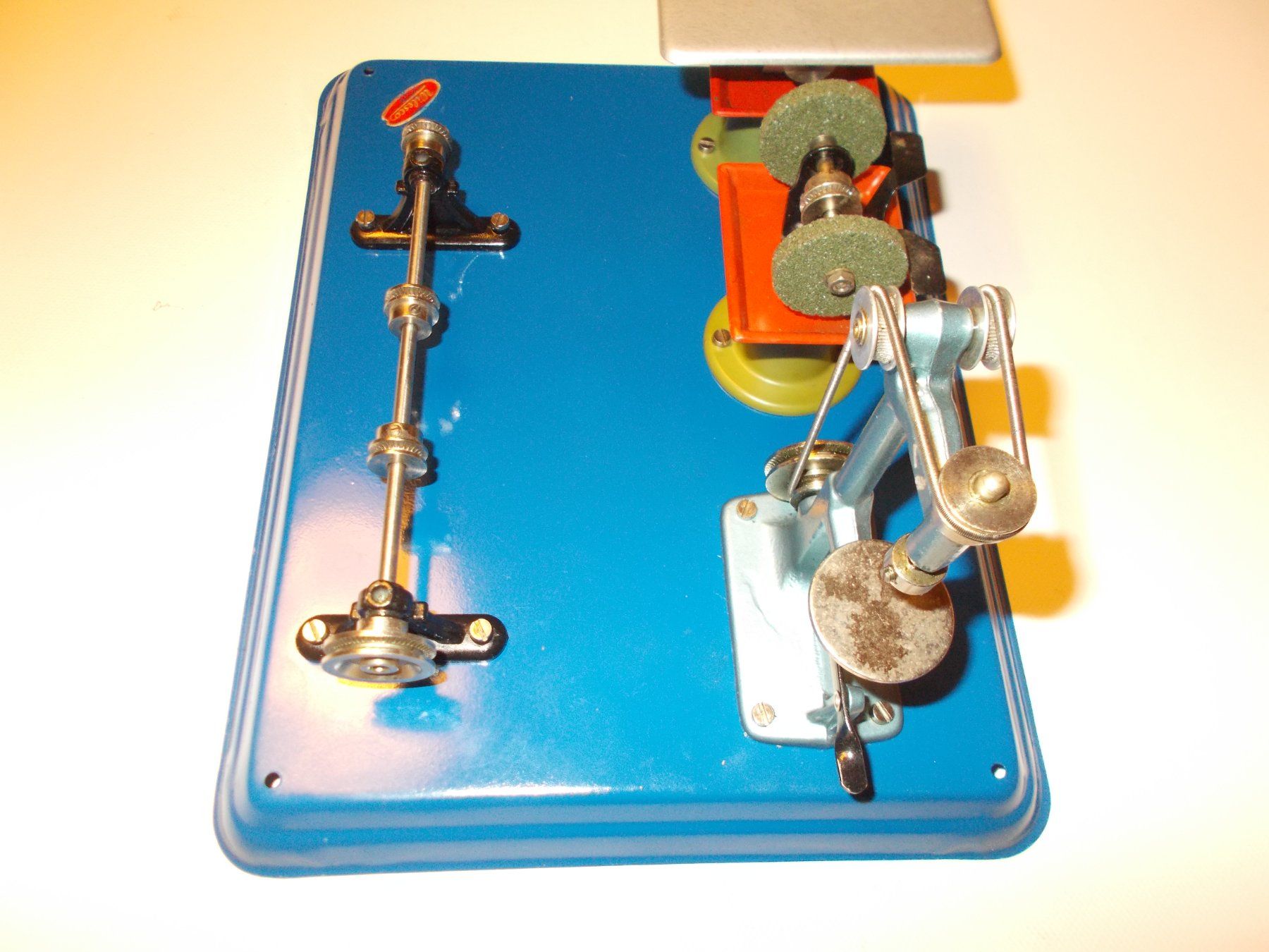 Wilesco Kit di modellismo & Modellini statici: WILESCO M56 MODELL-PLATTE mit 4 ANTRIEBSMODELLEN ,TOP . – Usato da Romanshorn venduto da Legere8 4