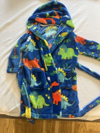 Flauschiger Dino Bademantel