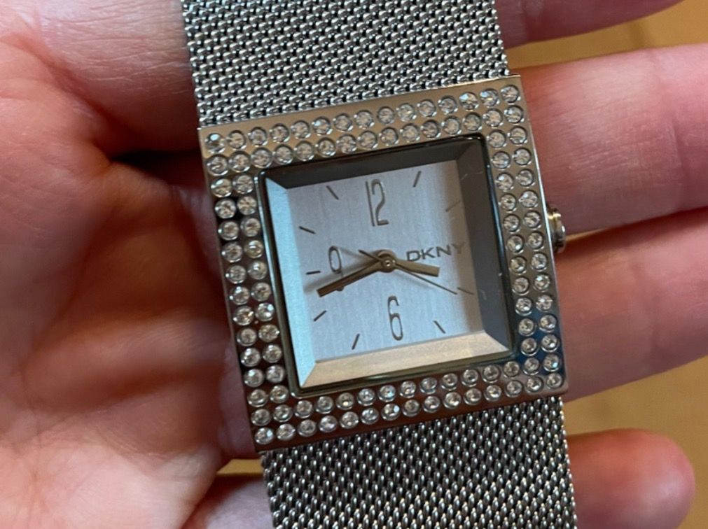 DKNY Uhren: Uhr von DKNY – Gebraucht aus Hochdorf von jayayoga