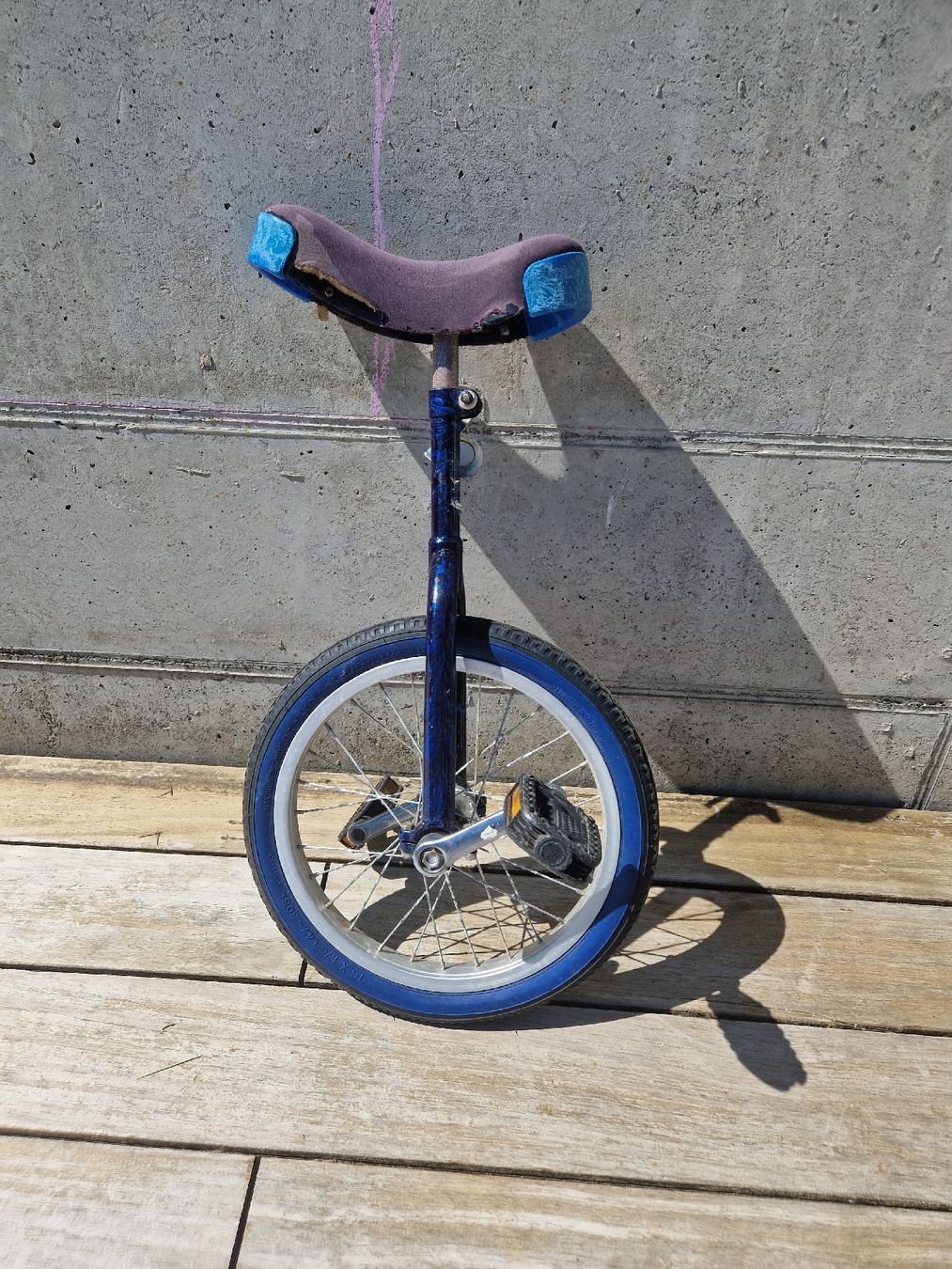 Véhicules pour enfants: Kinder Einrad – D'occasion à Einigen par toebeler01