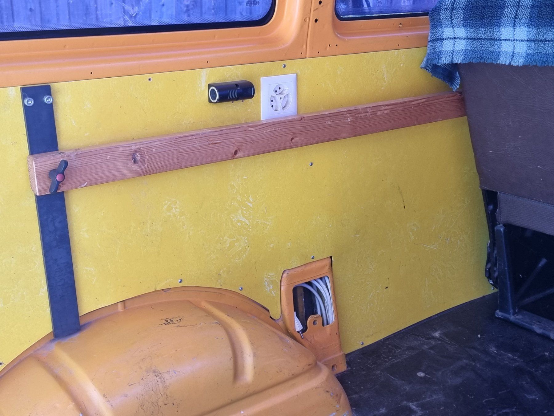 VW Veicoli commerciali: VW Bus T4 weiss – Usato da Knonau venduto da yvo_py8l 8