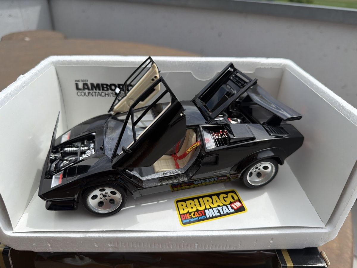 Bburago Voitures modèles: Lamborghini Countach schwarz - 1/18 - Bburago – Neuf avec emballage d'origine à Wolfwil par Rolex1 2