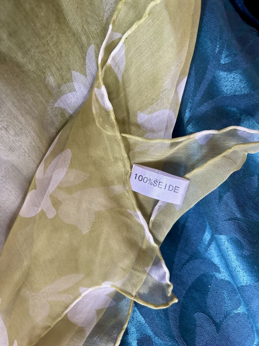 Foulards & écharpes: Foulard  – Neuf (Voir description) à Estavayer Le Lac par sico1260 2