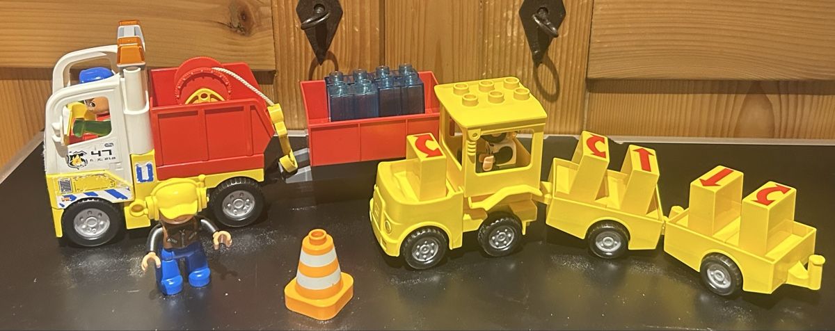 Lego Giocattoli: Duplo LKW mit Anhänger & Figuren – Usato da Oberrüti venduto da SussiundStrolch