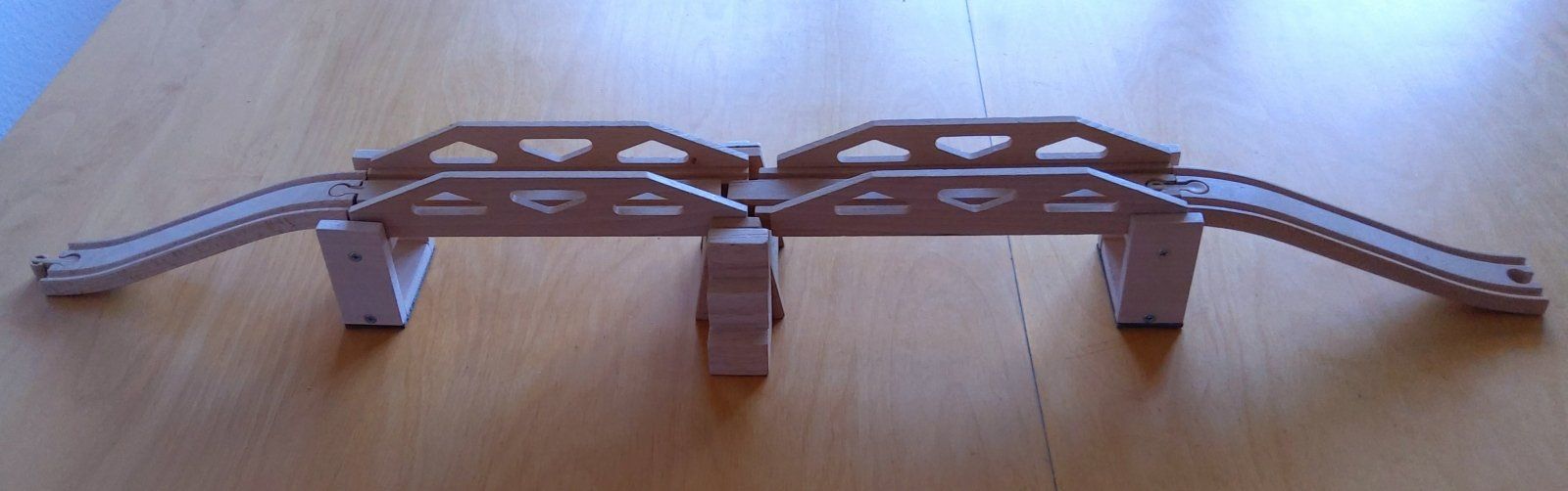 Spielzeuge: Holzeisenbahnanlage – Gebraucht aus Burgdorf von mbu_l7nm 5
