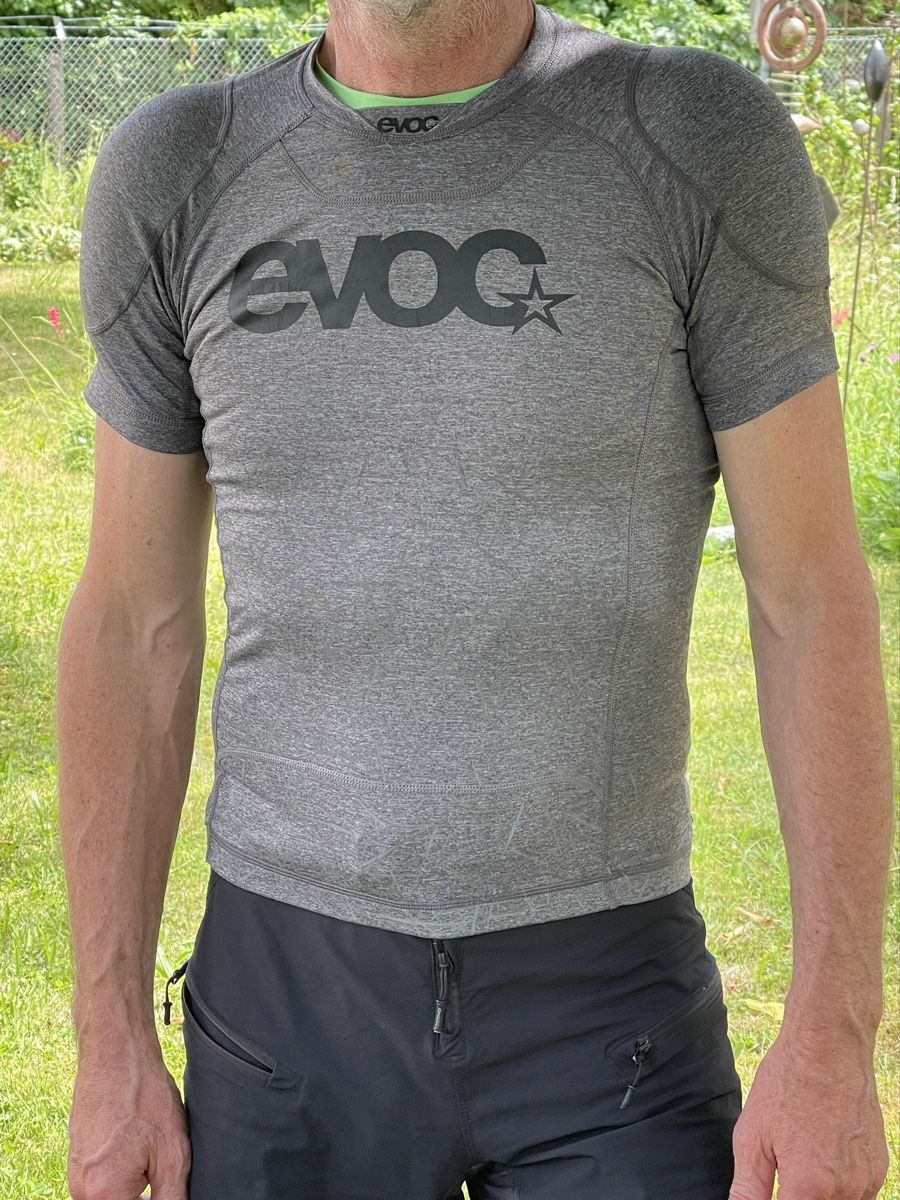 Protezioni & Imbottiture: Evoc Protektor-Shirt Gr. M,  Bike MTB Protektion  – Usato da Strengelbach venduto da Aschatan5 1