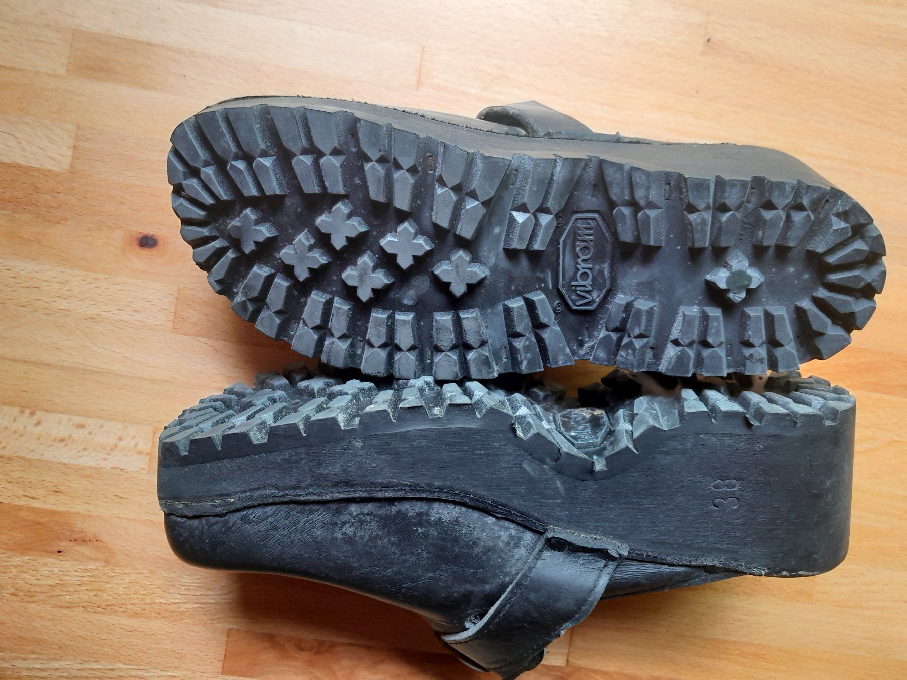 Herrenschuhe: Zoggeli Holz Anatomic – Gebraucht aus mümliswil von muemellian 1