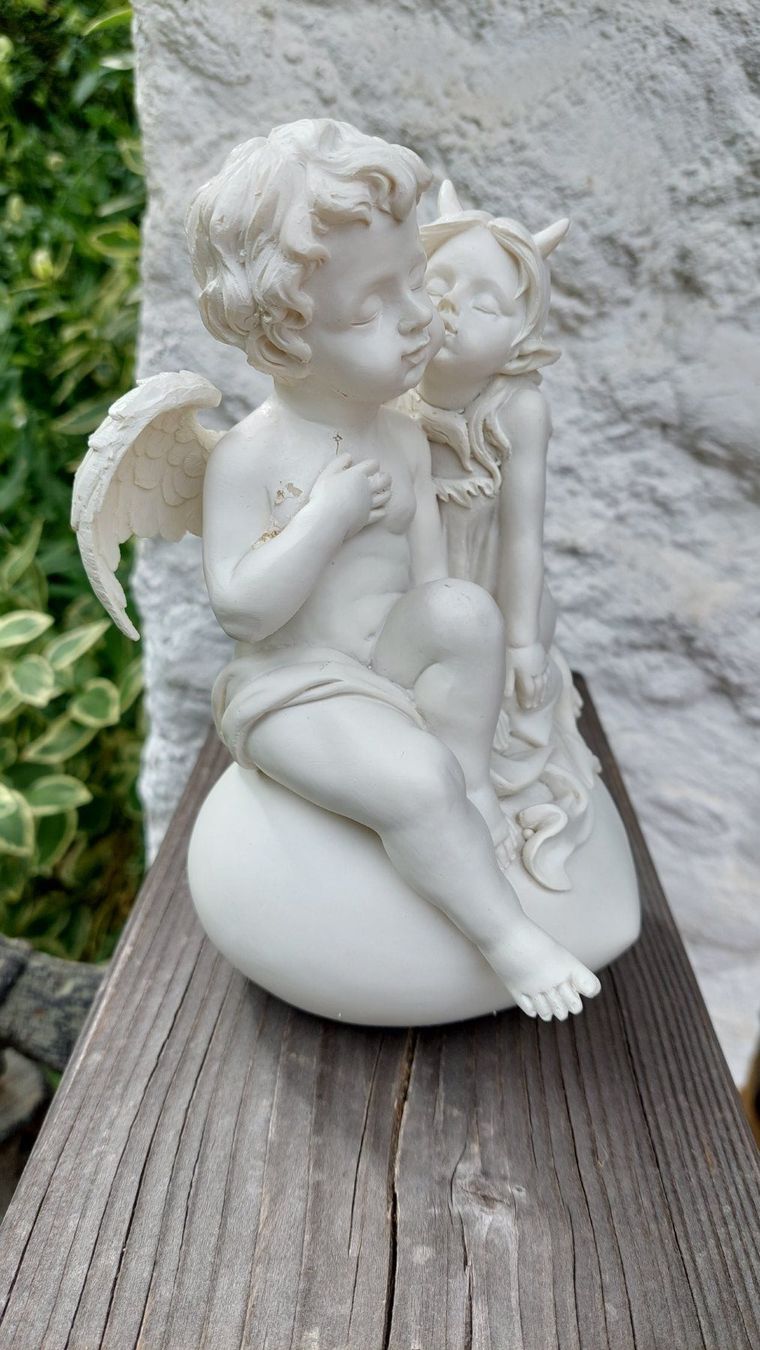 Statuette: L'ange et la diablesse – Nuovo e nell'imballaggio originale da Marsens venduto da carobazar 2