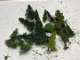 Modellbau Bäume, Tannen, Fichten, Nadelbäume, 12 Stück