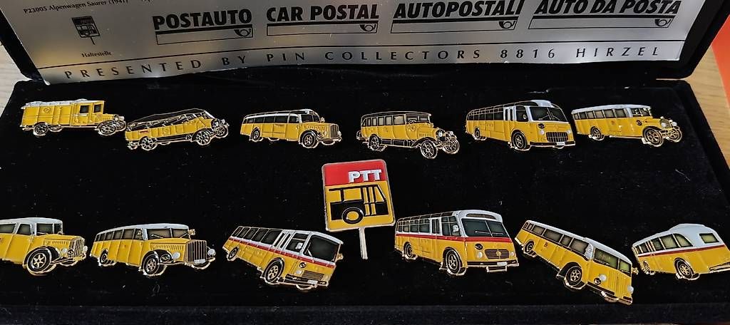 Plaquettes & Badges: Pins Postauto Oldtimer  – D'occasion à Biel/Bienne par shariluna