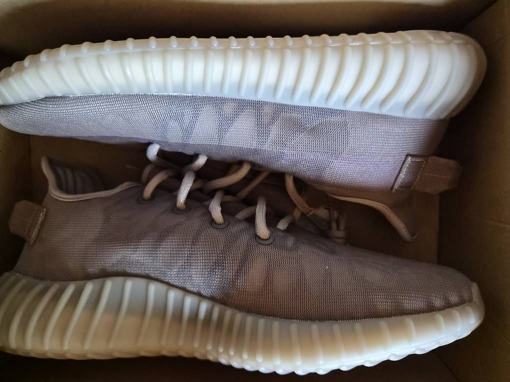 Herrenschuhe: Yeezy Boost 350 44 brown – Neu und originalverpackt aus Beckenried von Travelbuddy