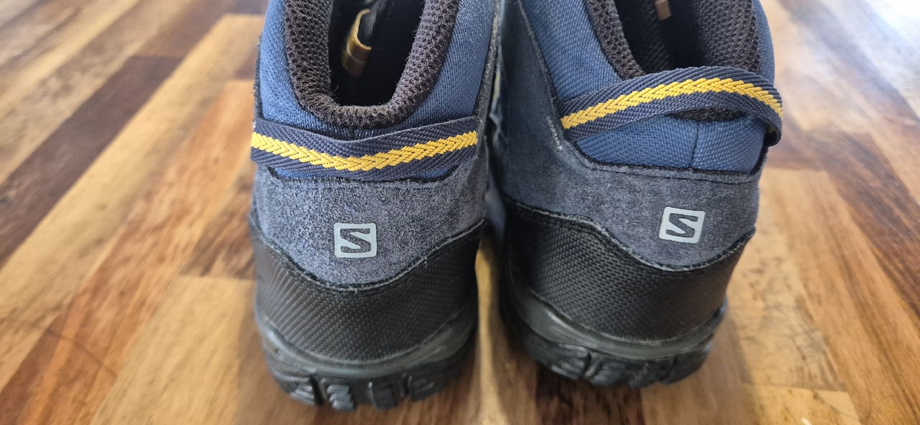 Scarpe per ragazzi: Wanderschuhe – Usato da Wuppenau venduto da Suenneli10 1