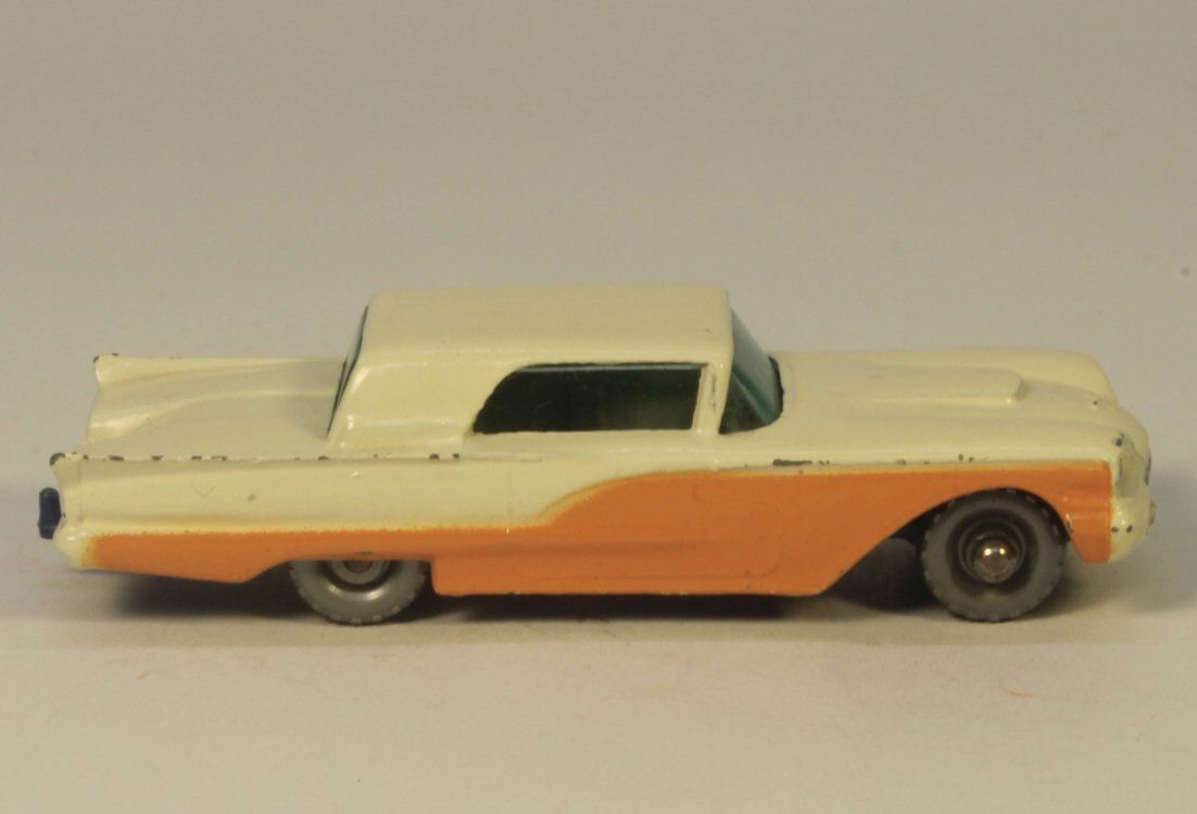 Matchbox Modellini d'auto: Matchbox Lesney 75A Ford Thunderbird – Usato da Zofingen venduto da Trukli58 1