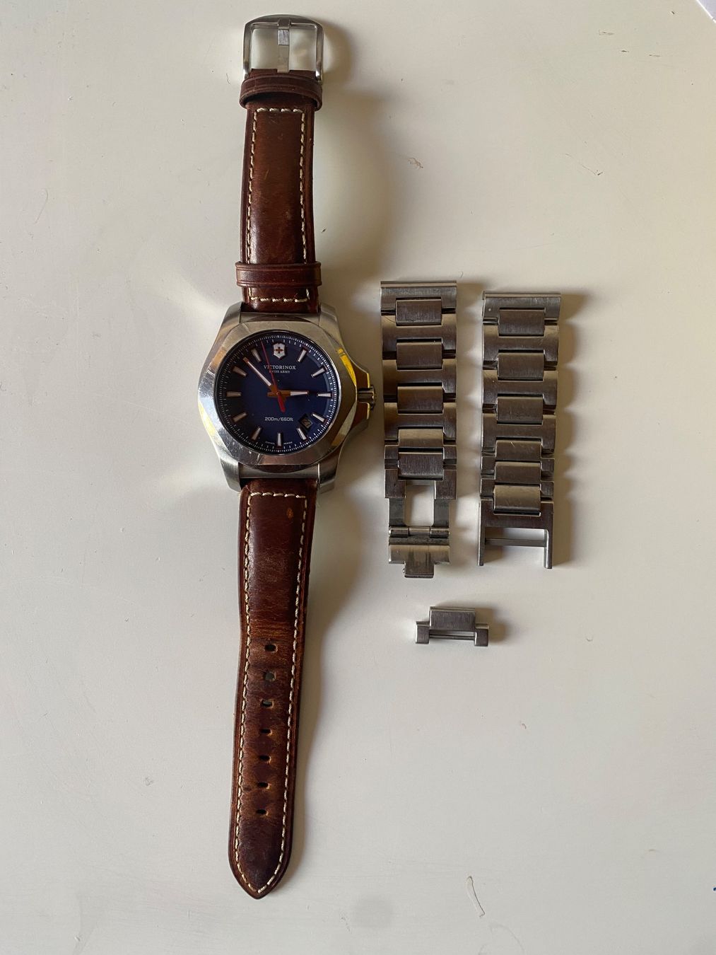 Victorinox Orologi: Uhr mit zwei Bändern – Usato da Grindel venduto da tsc_hb9b