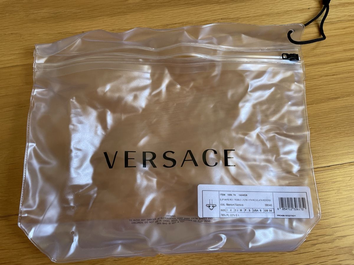 Versace Costumi da bagno: Maillot de bain Versace réversible, taille 4 comme neuf – Nuovo (secondo la descrizione) da Fully venduto da Lancelot777 4