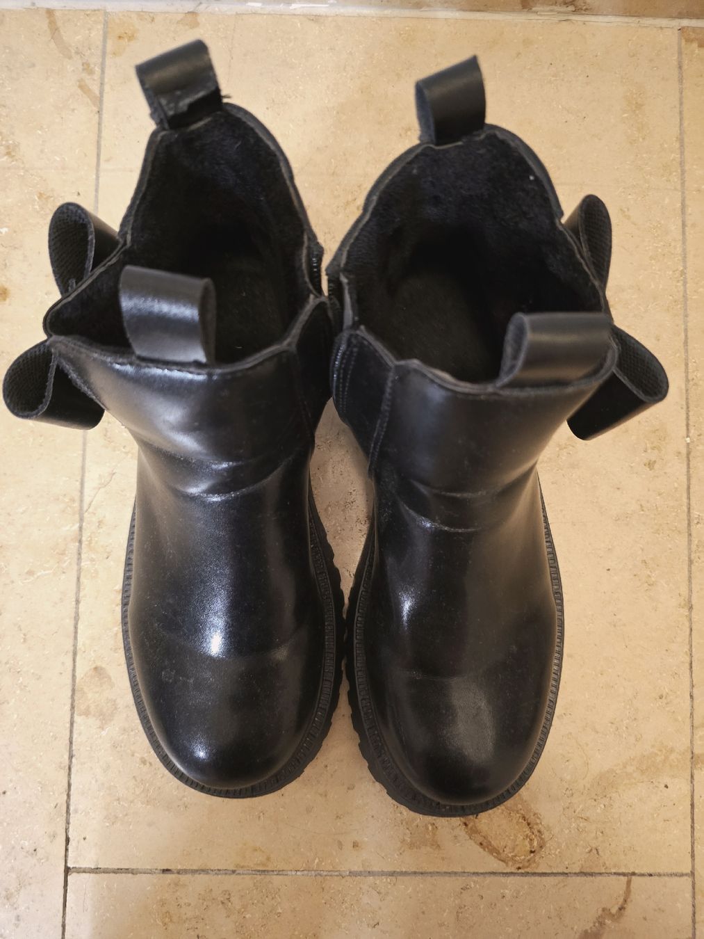 Schuhe für Mädchen: Schwarze Winterstiefeletten mit Schleife, Grösse 38, TOP! – Neu (gemäss Beschreibung) aus Lommiswil von PositiveVibe 3