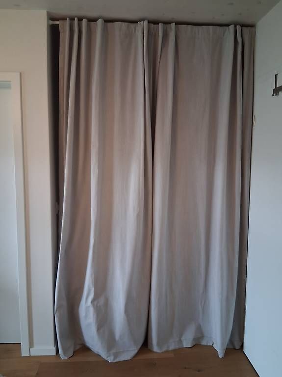 Tende: Rideaux gris clair 140x300cm – Usato da Corcelles-le-Jorat venduto da Fashion_Unfold