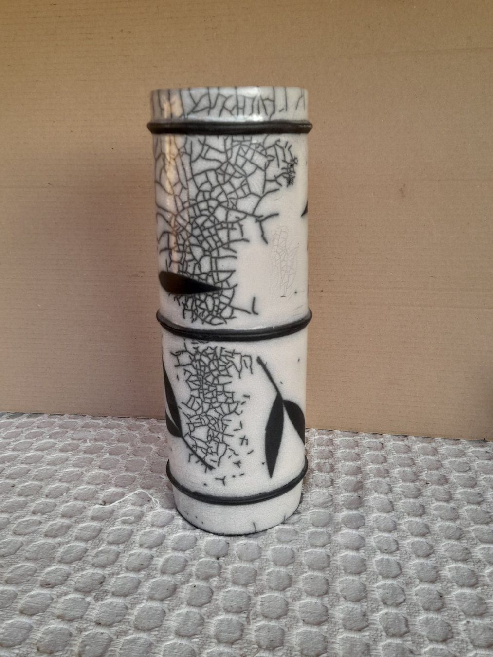 Vasi & Recipienti: RAKU Vase Zylinderförmig – Usato da Thun venduto da Treff.....e
