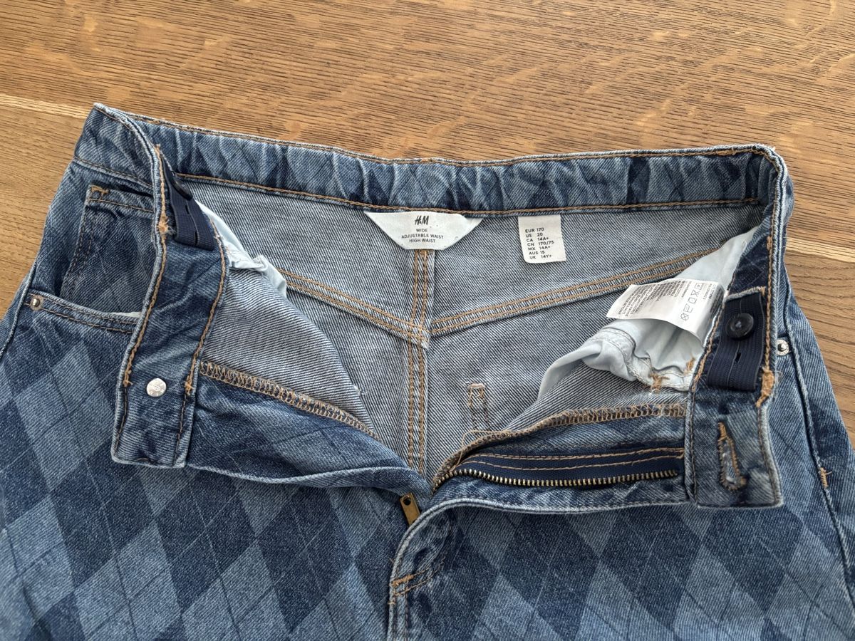 H&M Pantaloni: H&M Jeans kariert – Usato da Würenlos venduto da Ashley24 2