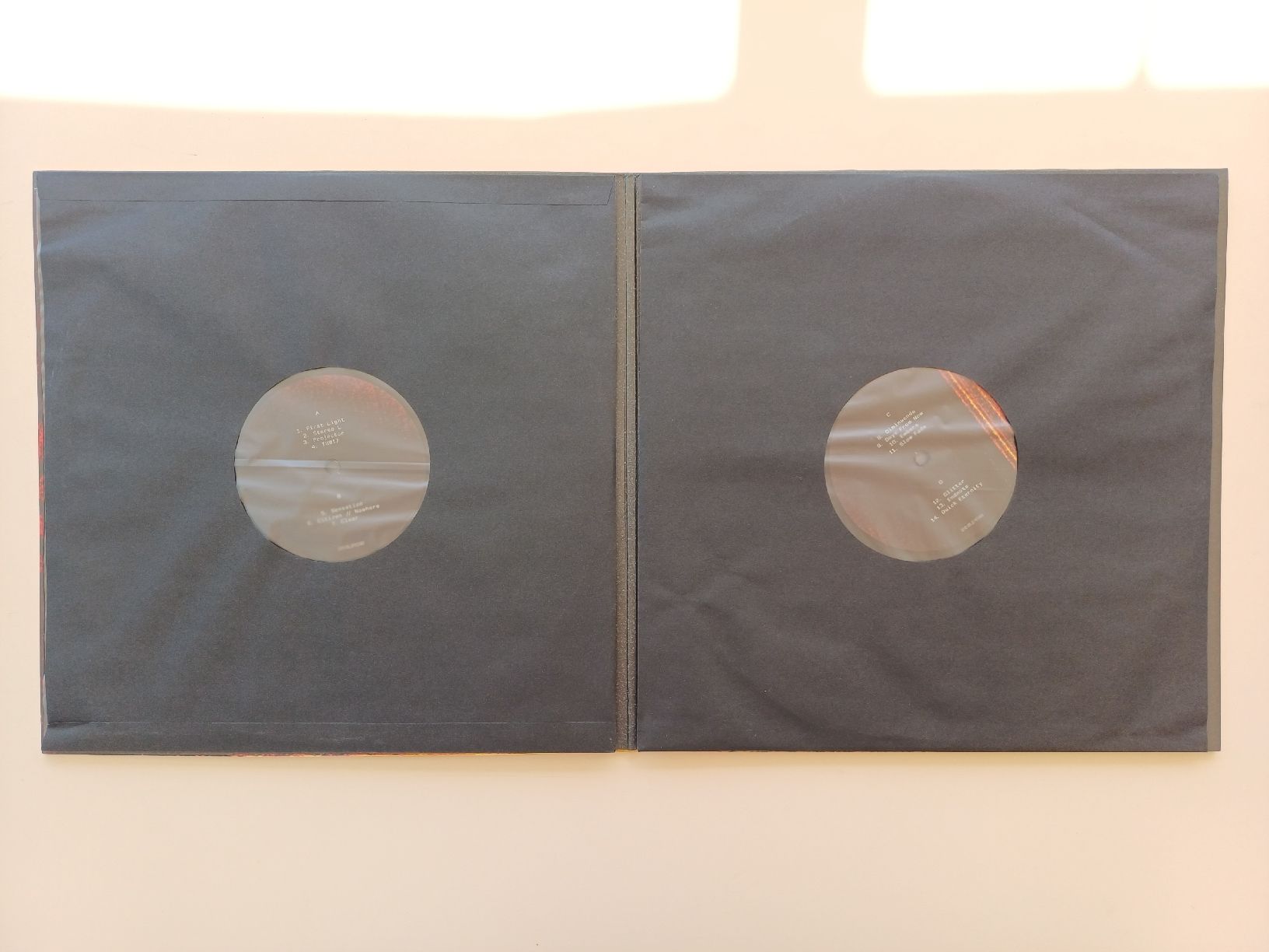 Dischi in vinile: Daniel Avery "Song for Alpha" LP(180g)x2 neufs – Nuovo e nell'imballaggio originale da Begnins venduto da Drastic-Sound 4