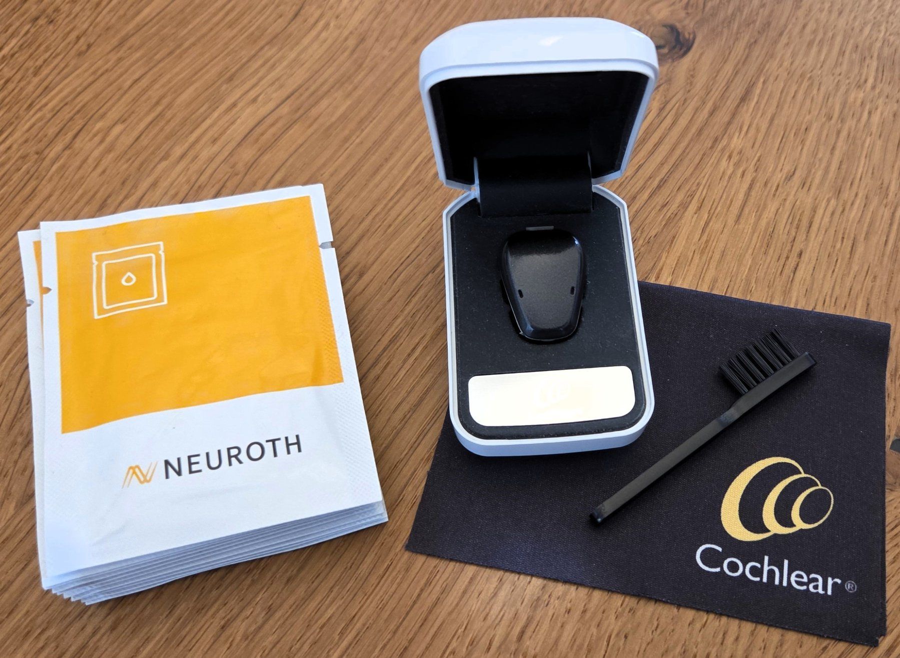 Attrezzature mediche: Hörgerät Cochlear Soundprozessor BAHA 5 – Usato da Flums venduto da Chrom94 6