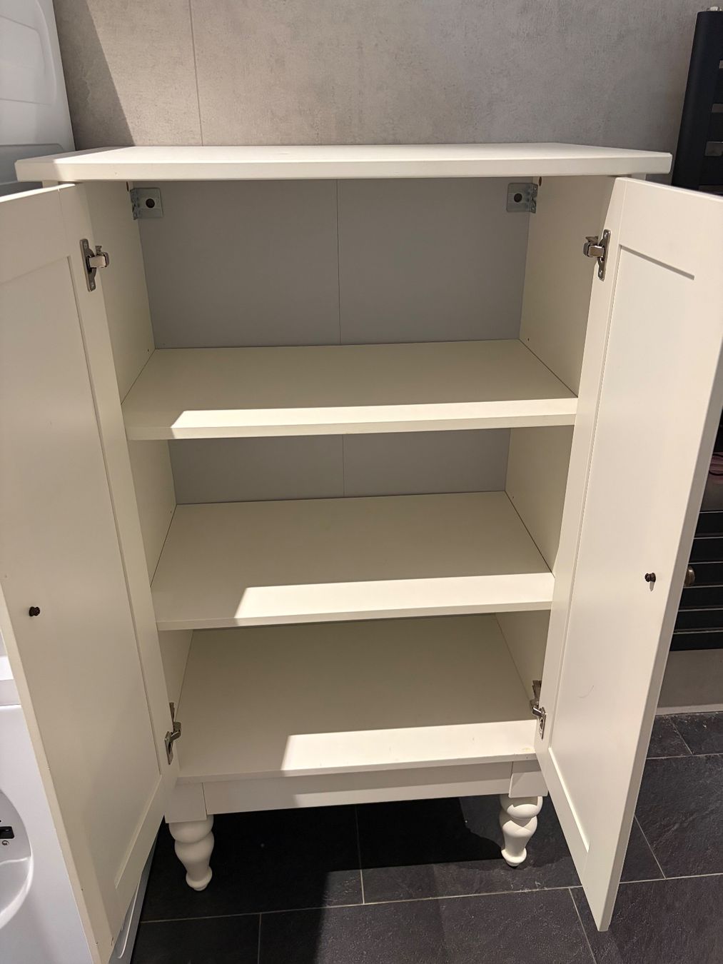 Ikea Armadi: Kleiner IKEA Schrank-Kommode weiss – Usato da Olten venduto da woofbee 2