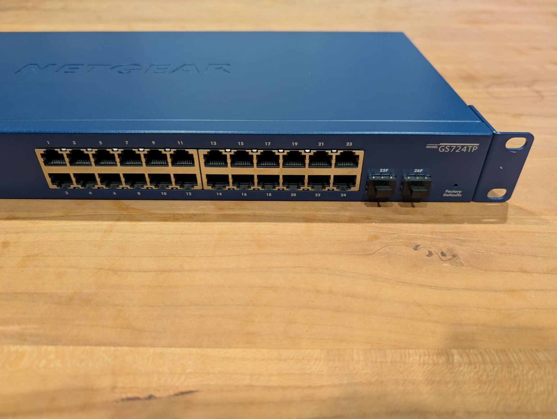 Netgear Hubs & Switches: NETGEAR ProSAFE GS724 TP V2 24 POE+ Gigabit Switch – Gebraucht aus Oberrohrdorf von luk_b7fg 1