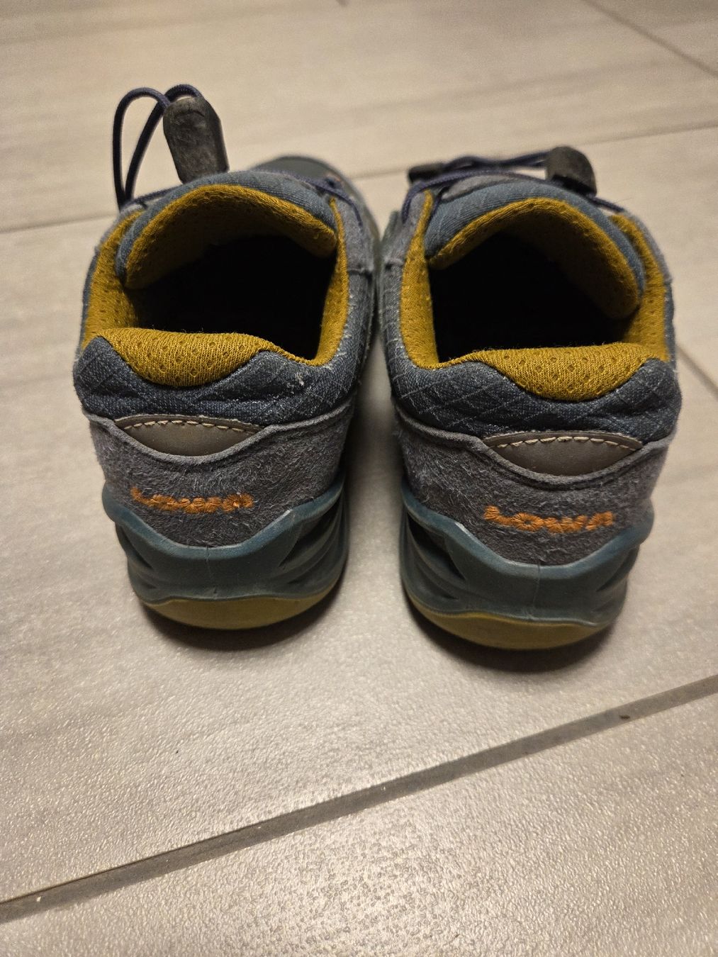 Lowa Scarpe per ragazzi: Lowa Schuhe Gr. 30 – Usato da Fraubrunnen venduto da amaree313 1