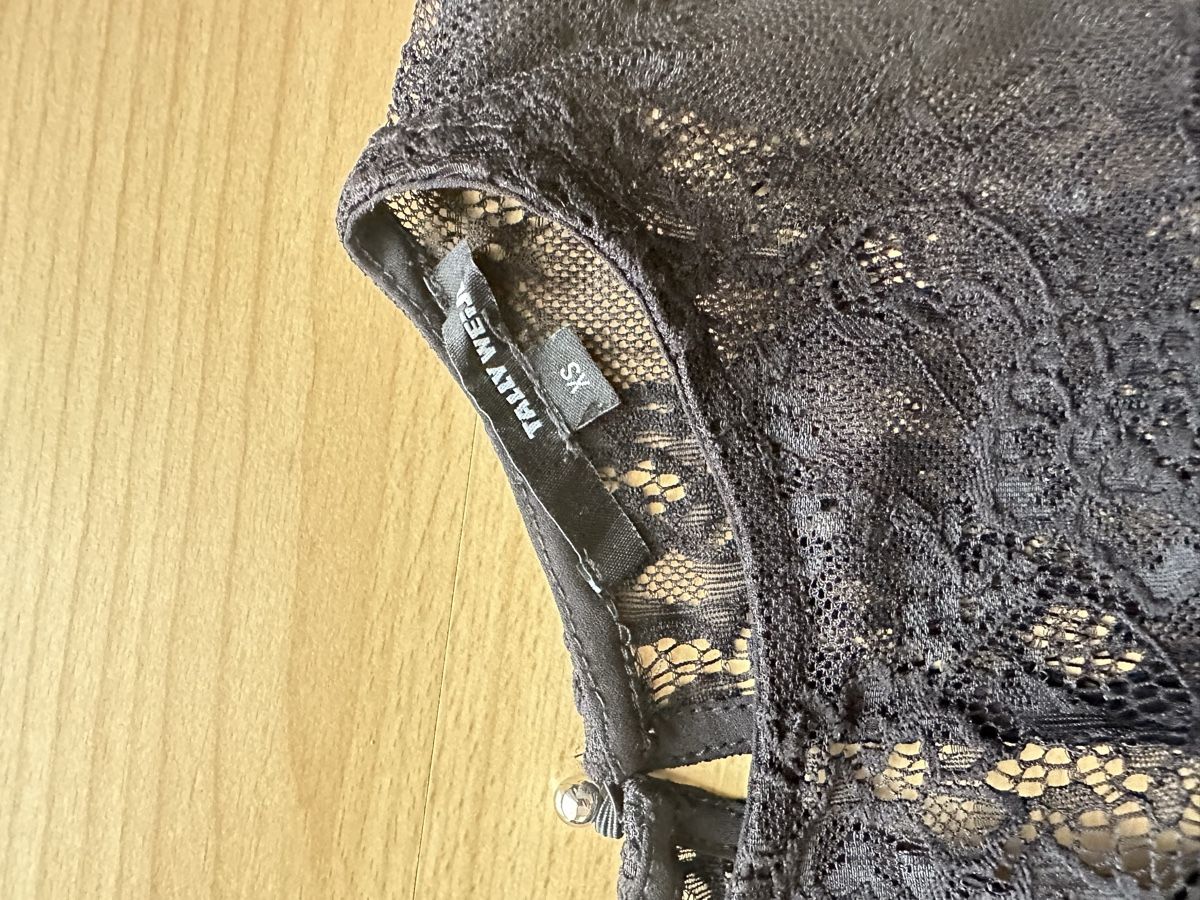 Blusen: Ärmellose Bluse mit Spitze, Grösse XS – Gebraucht aus Lampenberg von Graziella_ 1