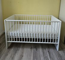 Kinderbett weiss mit Matratze guter Zustand