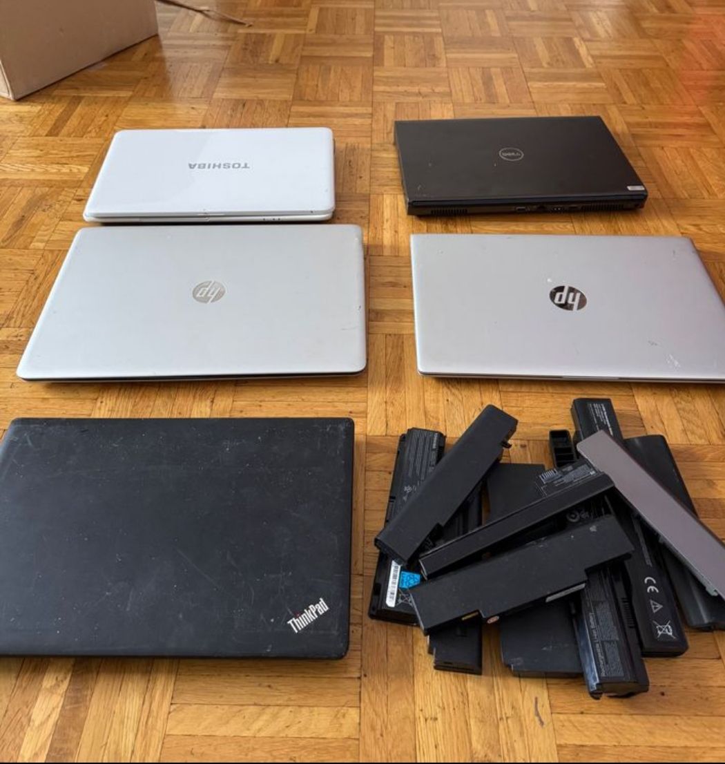 PC: Lot d'ordinateur portable  – Difettoso da Winterthur venduto da Bernantini