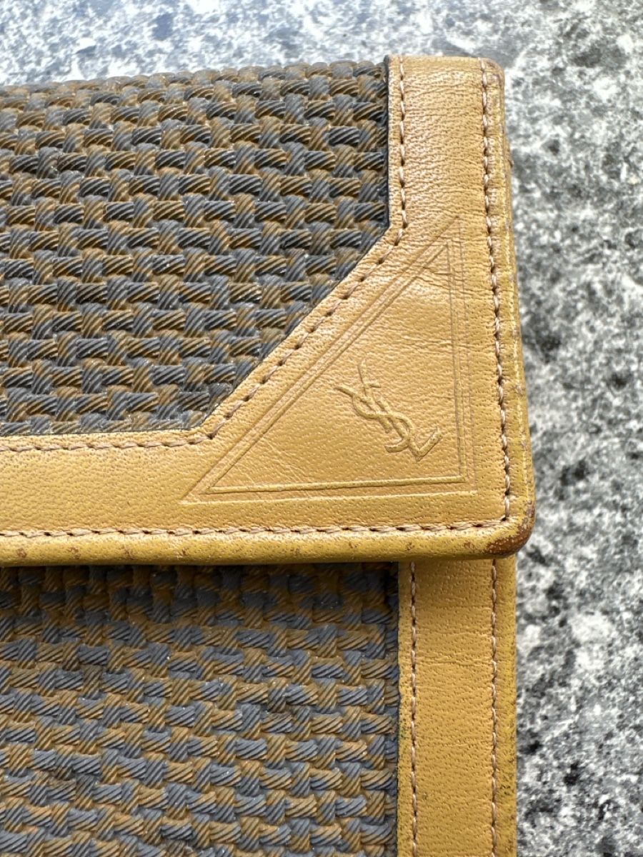 Saint Laurent Portamonete: Yves Saint Laurent vintage – Usato da Morbio Inferiore venduto da Ecod