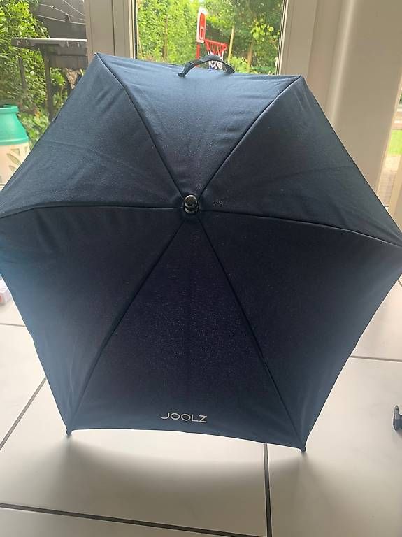 Ombrelloni: Joolz Sonnenschirm dunkelblau – Usato da Hochdorf venduto da Leccesina
