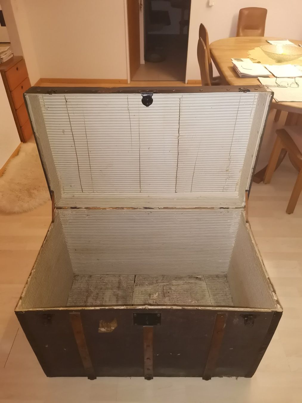 Truhen: Truhe Kiste Box gross antik – Gebraucht aus Roggwil BE von lafleuron 2