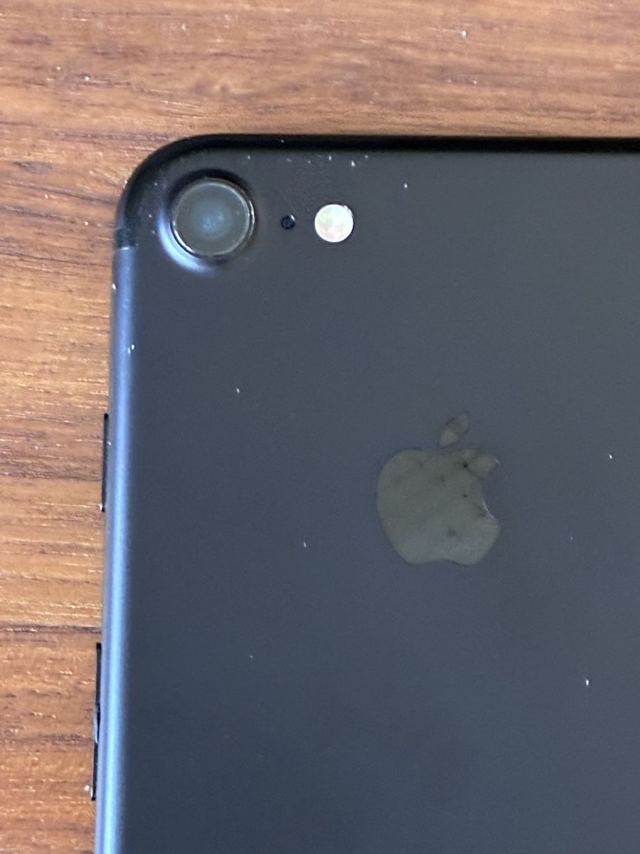 Apple Telefoni cellulari / Smartphones: iPhone 7 mit Schutzhülle und Ladekabel – Usato da Faellanden venduto da Graubal 2