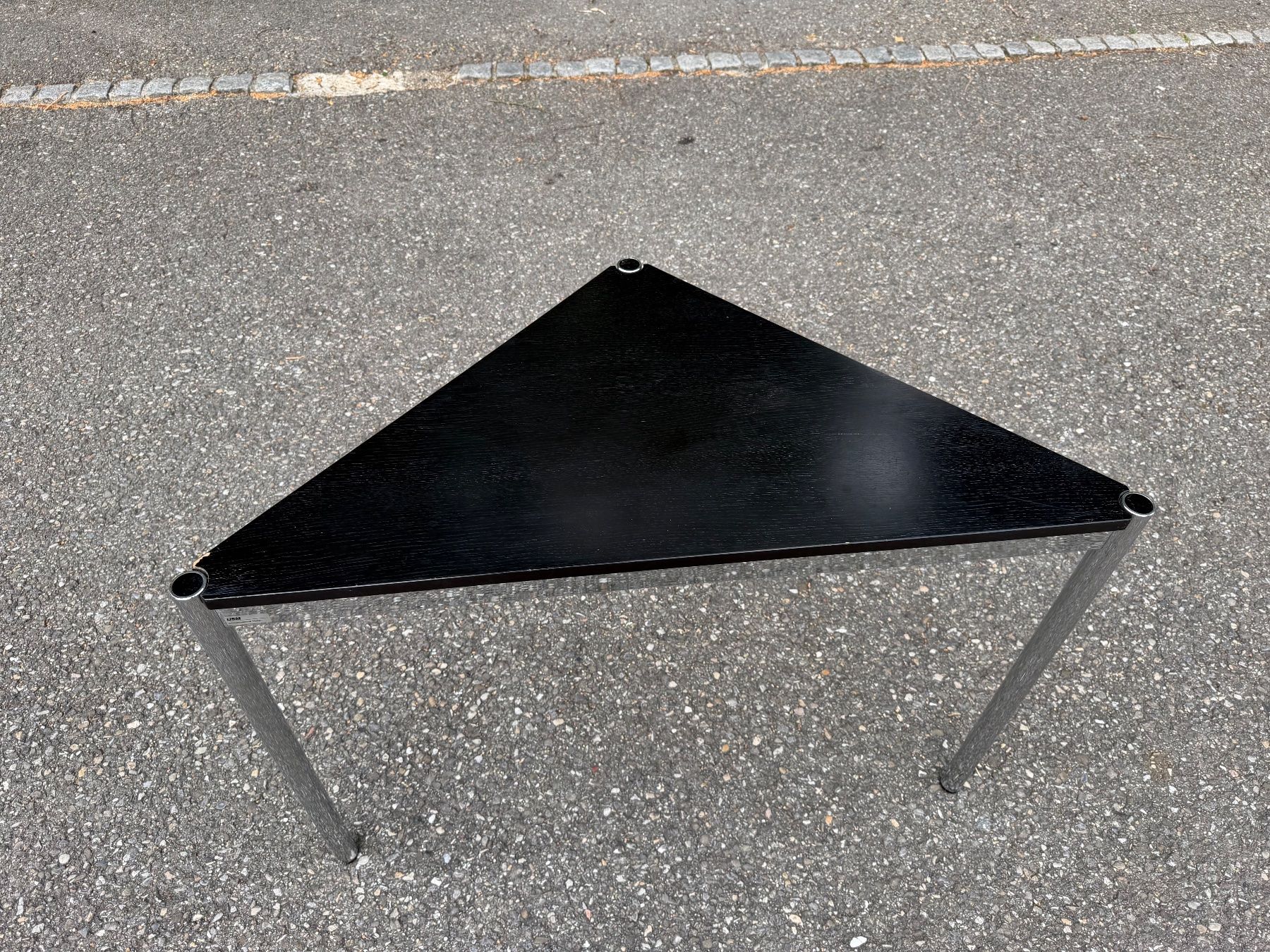 USM Scrivanie: USM Haller Tisch ( Nr.4) schwarz ab 1.- – Usato da Grenchen venduto da Design-Outlet 3