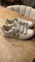 Sneaker Veja weiss gold mit Klettverschluss 