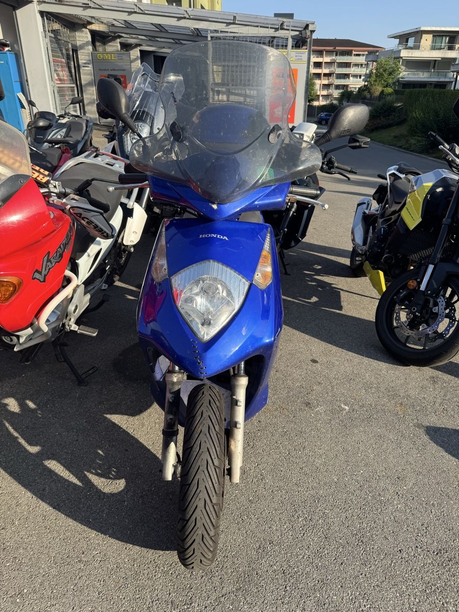 Honda Strada: Honda Dylan Ses 125 – Usato da Luzern venduto da RomanPoretti 2