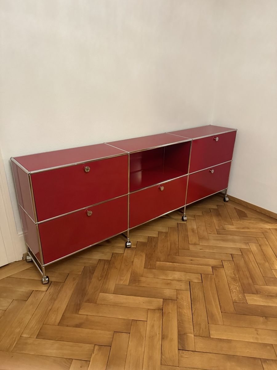 USM Scaffali: USM Haller Sideboard Rubinrot auf Rollen Q2 – Usato da Balsthal venduto da Designhaus.Schmitt 4