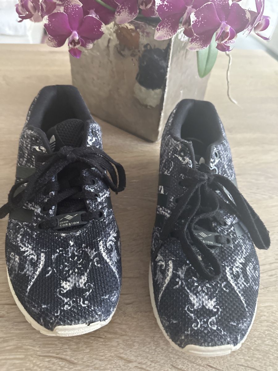 Scarpe da donna: Adidas Schuhe Gr. 40 2/3 – Usato da Muri AG venduto da an_land